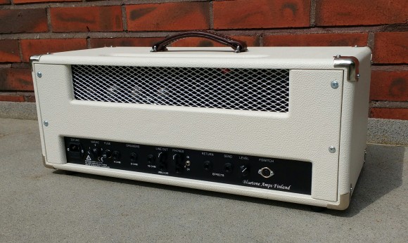 Bluetone Crossroad 2+2 Reverb Head Ivory Bronco Backside 25.5.2106